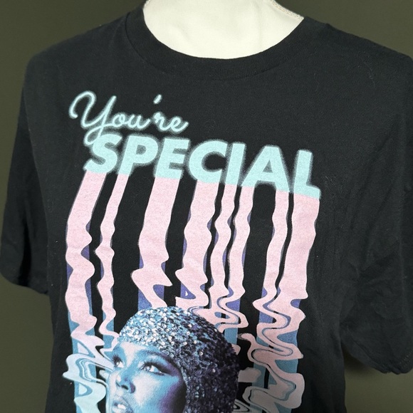 Lizzo Black Graphic Tee “You’re Special” Medium - Picture 2 of 5